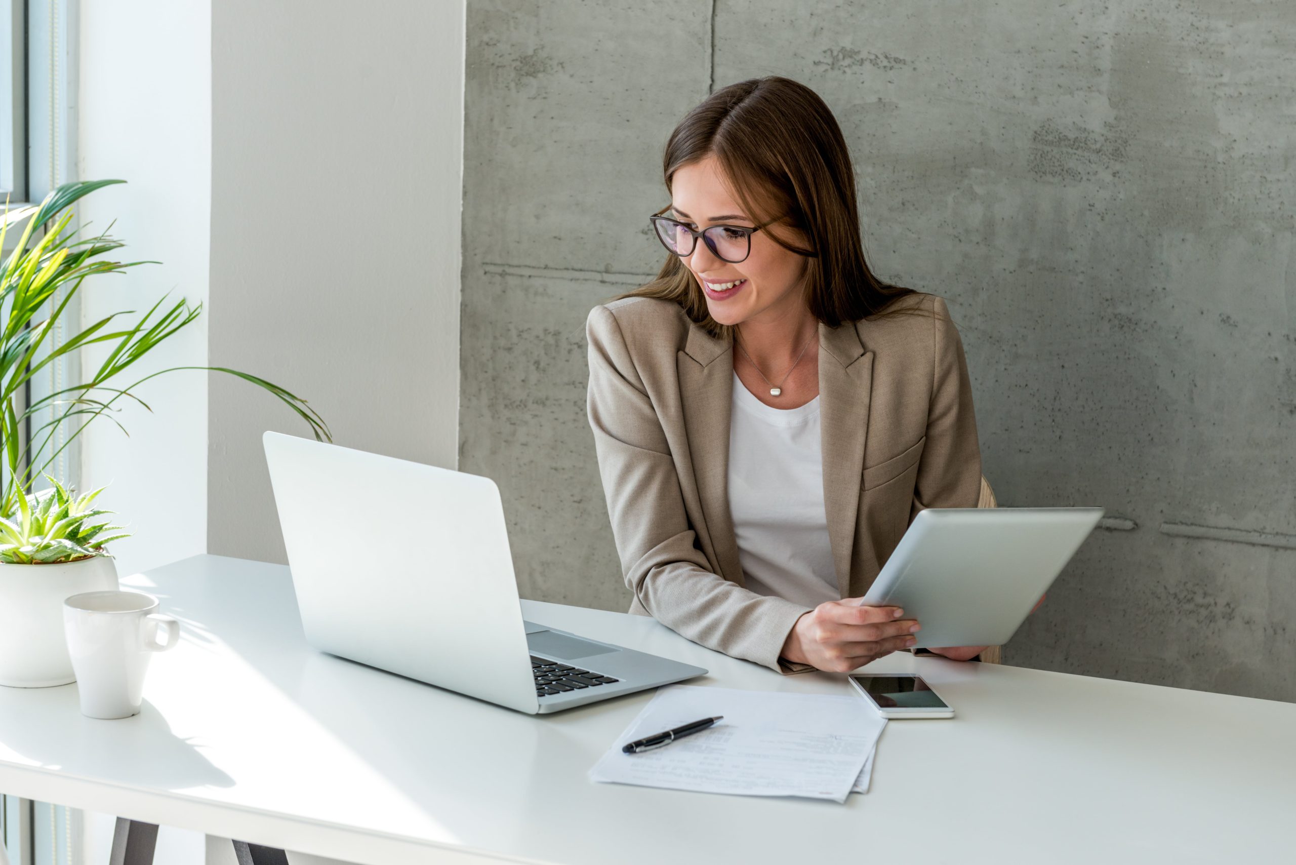 How to Transition Your Career Path from Full-Time to Contract Work