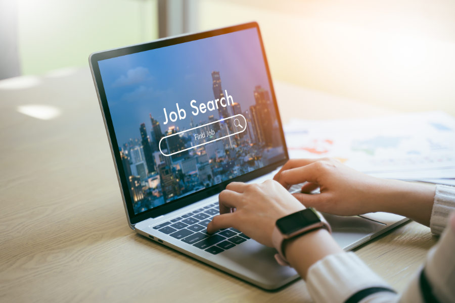 Job Search 101: 5 Creative Ways to Get an Employer’s Attention